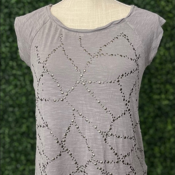 Apt 9 Top - Picture 1 of 5